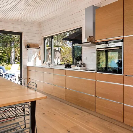 4 Bedroom Cozy In *
