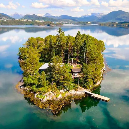 Дом отдыха 4 Bedroom Lovely In *