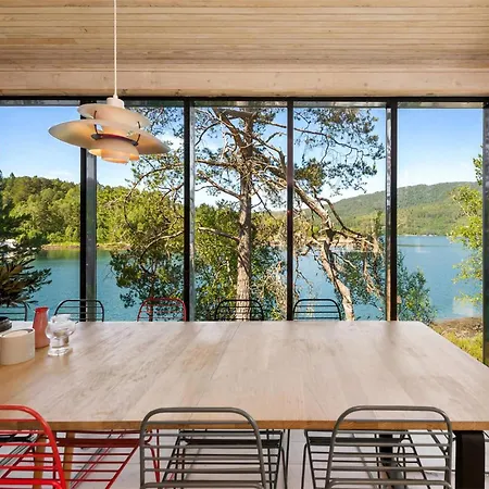 4 Bedroom Cozy In