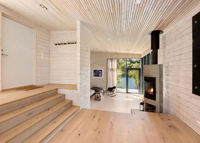 בית נופש 4 Bedroom Lovely In *